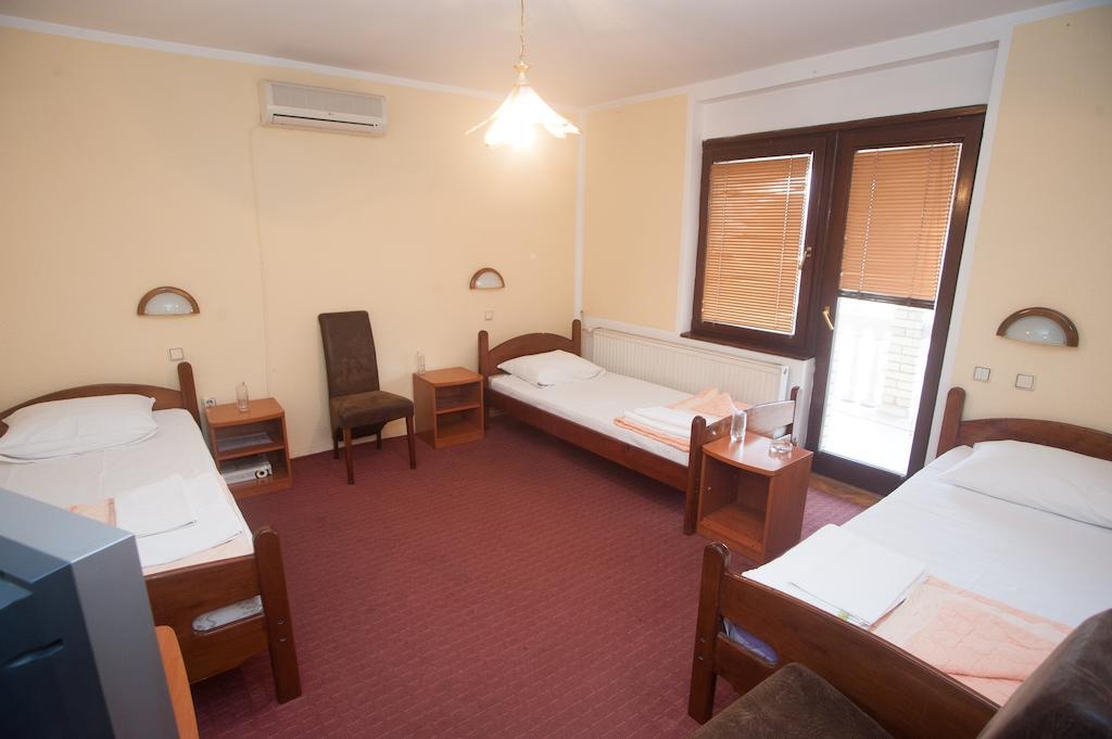 Hotel Extra Lion Md Ni Cameră foto