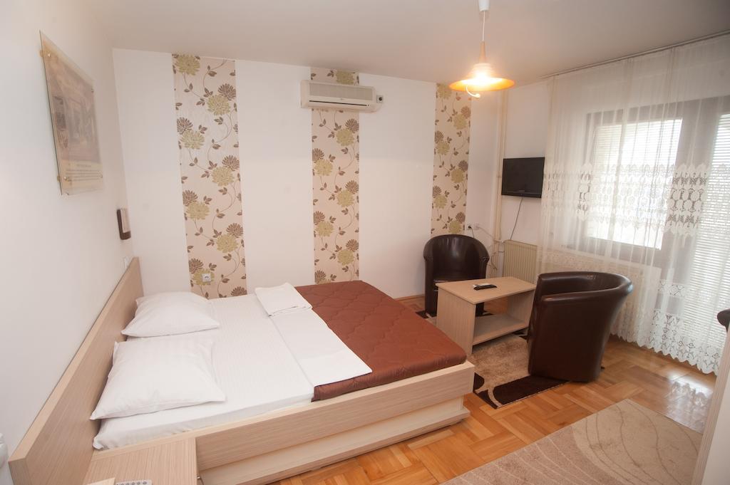 Hotel Extra Lion Md Ni Cameră foto
